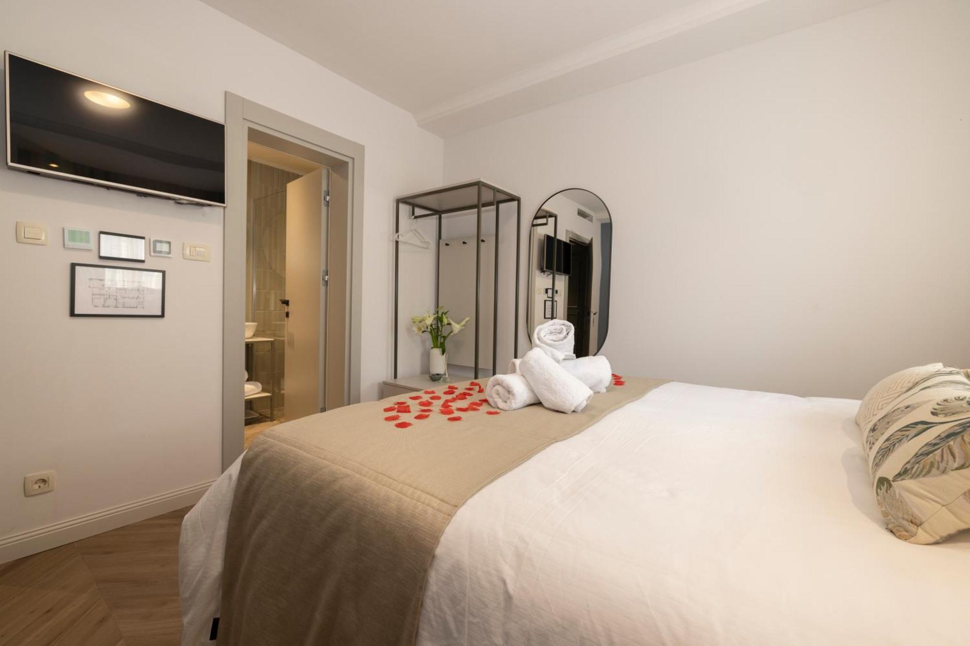 Apartma City Bay Studios *
